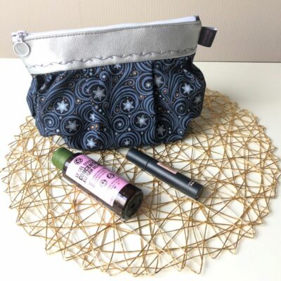 Trousse de toilette et ses produits de beauté