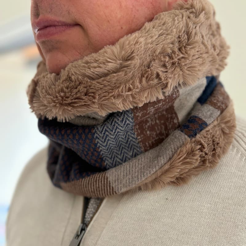 snood marron avec fausse fourrure et laine