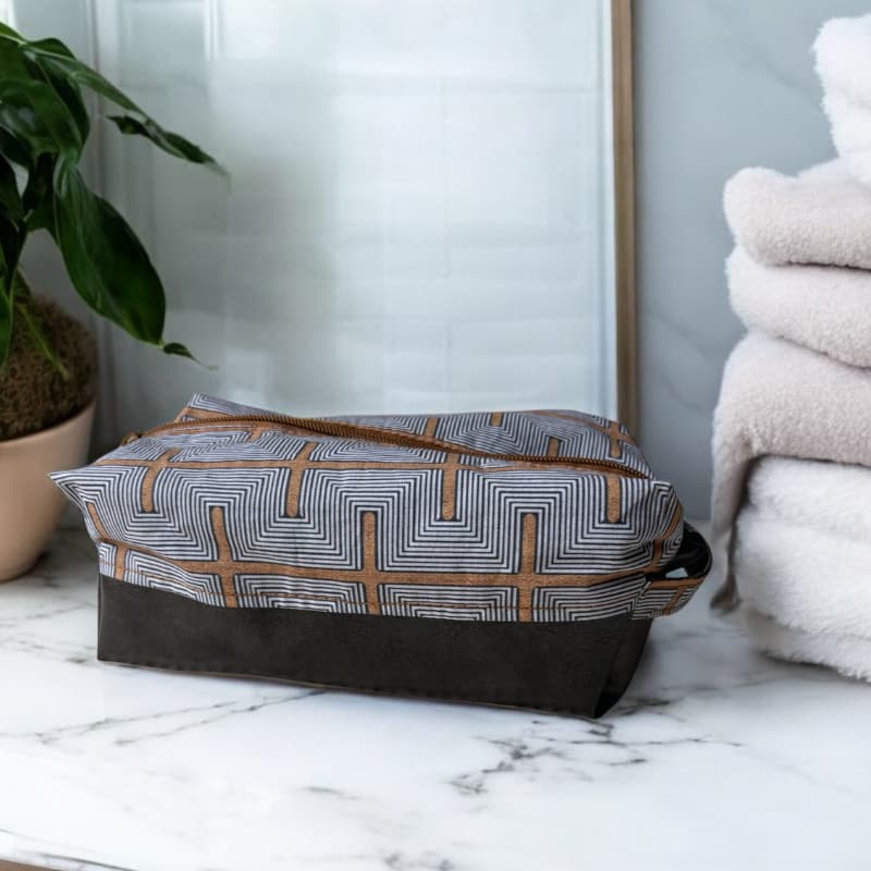 Trousse de toilette homme, marron clair avec tissu imprimé gris et marron