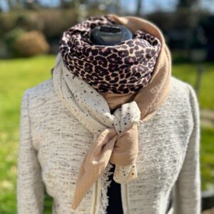 écharpe femme léopard fabriquée en France - Maison Pivoine