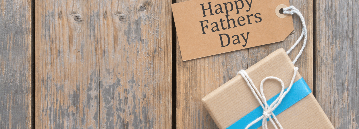 cadeau avec une étiquettes fete des père